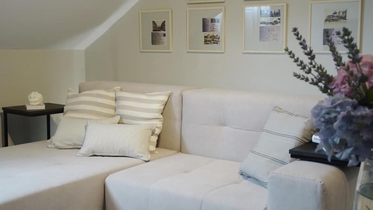 Petite Grey Apartment With Free Private Parking Zagreb Exterior foto